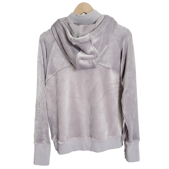 Athleta Triumph Hoodie In Double Cozy Karma in Norwegian Grey - Picture 13 of 16